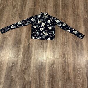 Vuori Black Floral Patterned Top